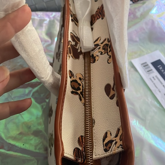 Dooney&Bourke Tote and wallet set - Picture 4 of 7